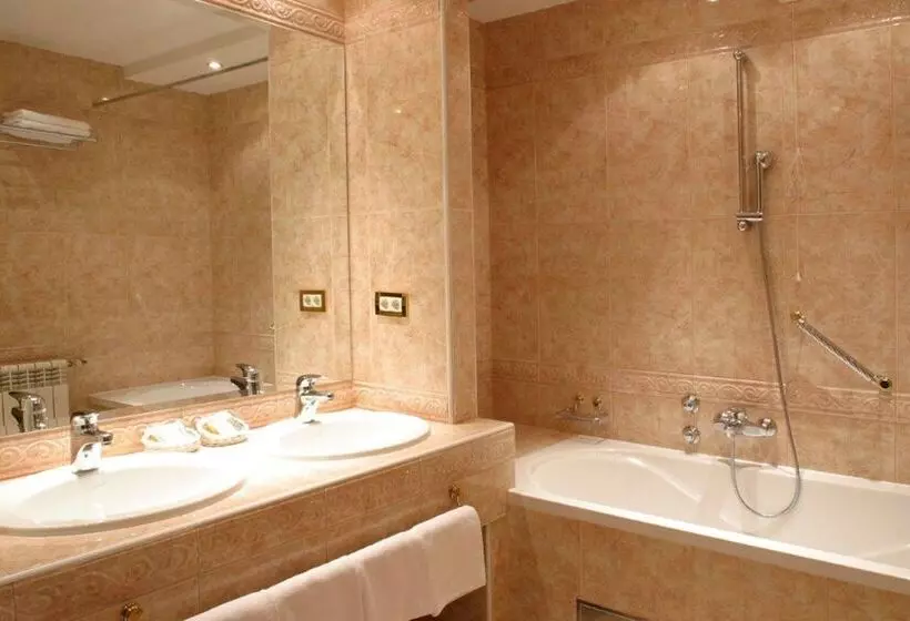 Deluxe-huone, As