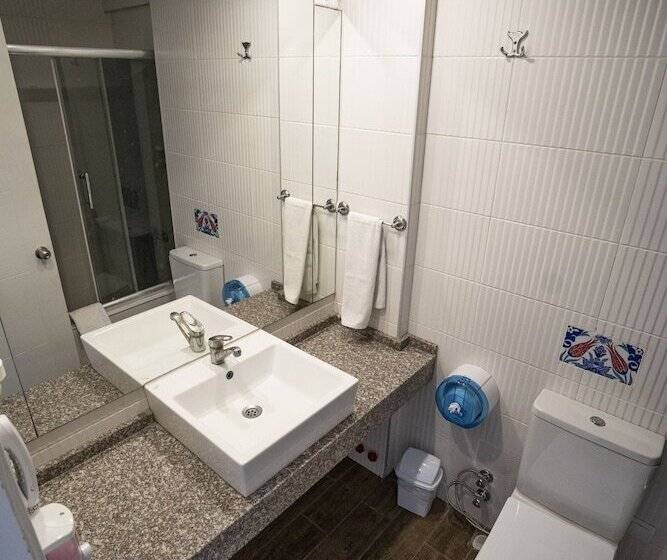 اتاق استاندارد, Ayapam