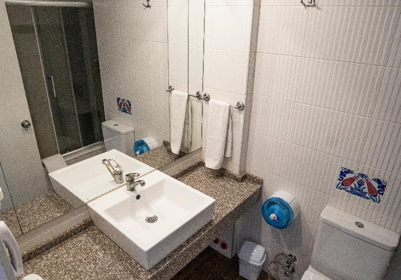 اتاق استاندارد, Ayapam