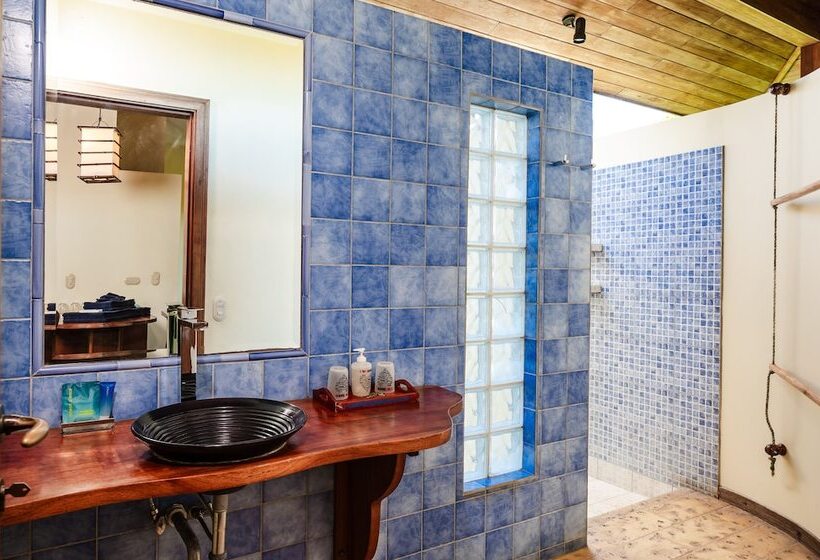 بنجلو قياسى, Boutique Hotel Luna Azul