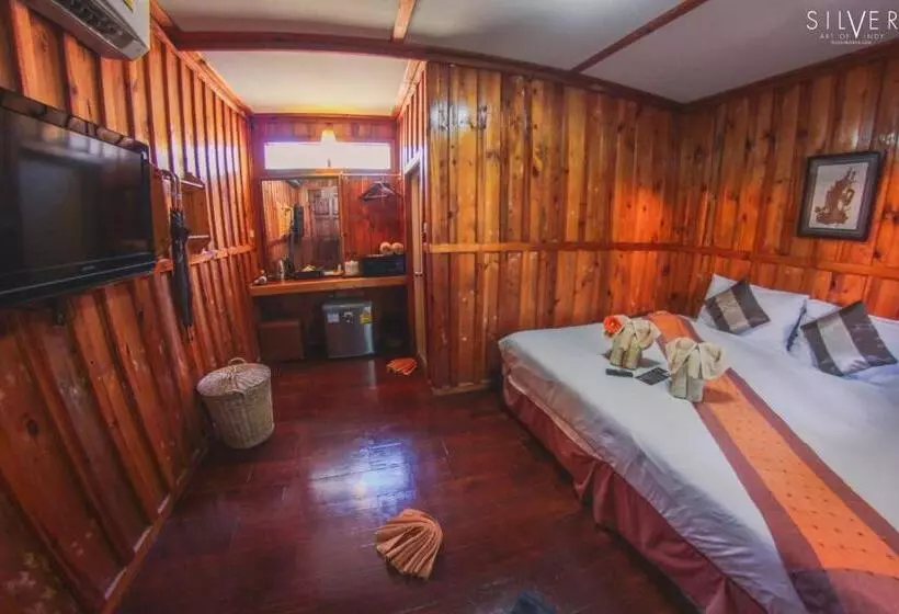 スーペリアーバンガロー, Bundhaya Resort