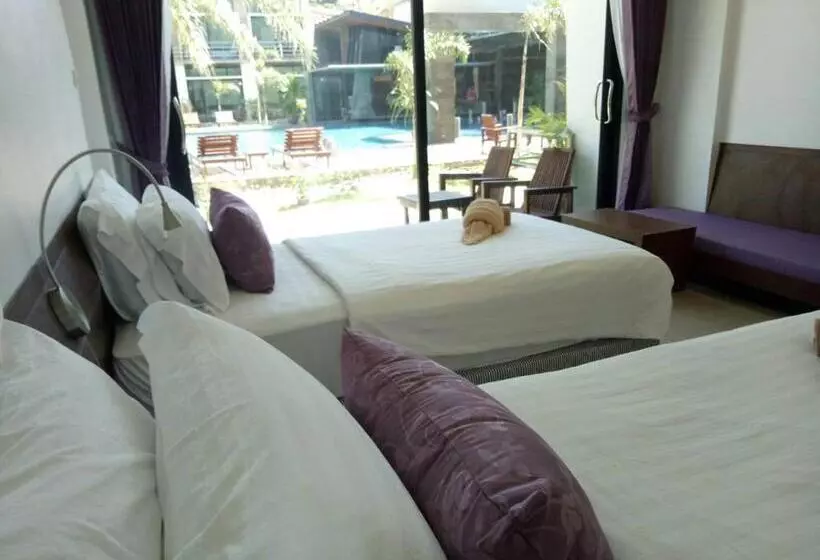 デラックスルーム, Bundhaya Resort