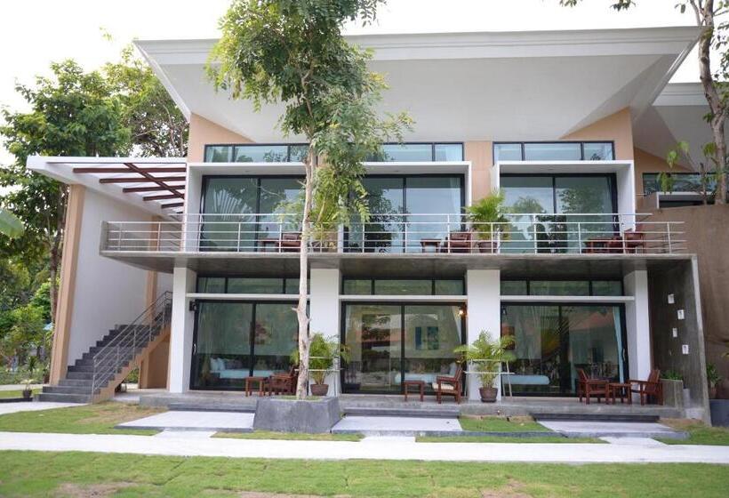 디럭스 룸, Bundhaya Resort