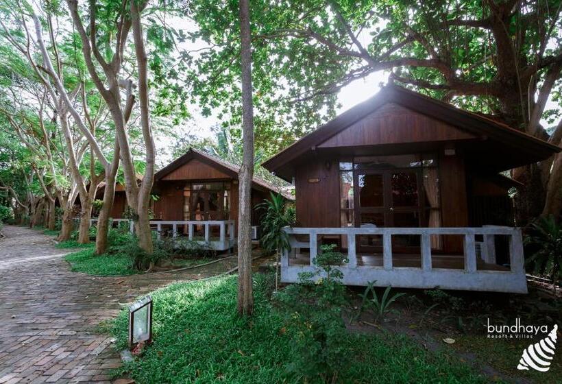 디럭스 방갈로, Bundhaya Resort