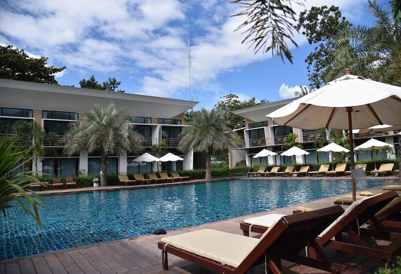 디럭스 룸, Bundhaya Resort