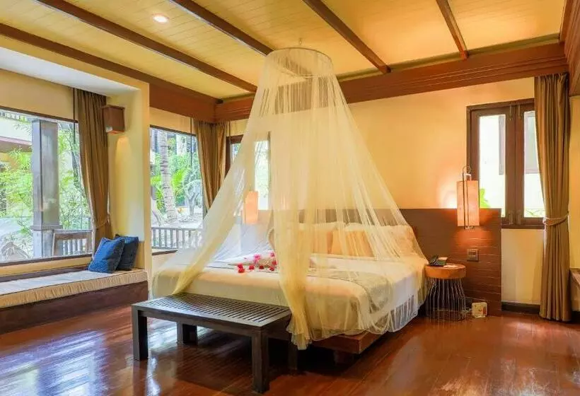 デラックスルーム, Chantaramas Beach Resort, Koh Phangan