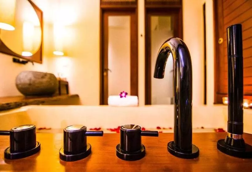 バスタブ付きデラックスルーム, Chantaramas Beach Resort, Koh Phangan