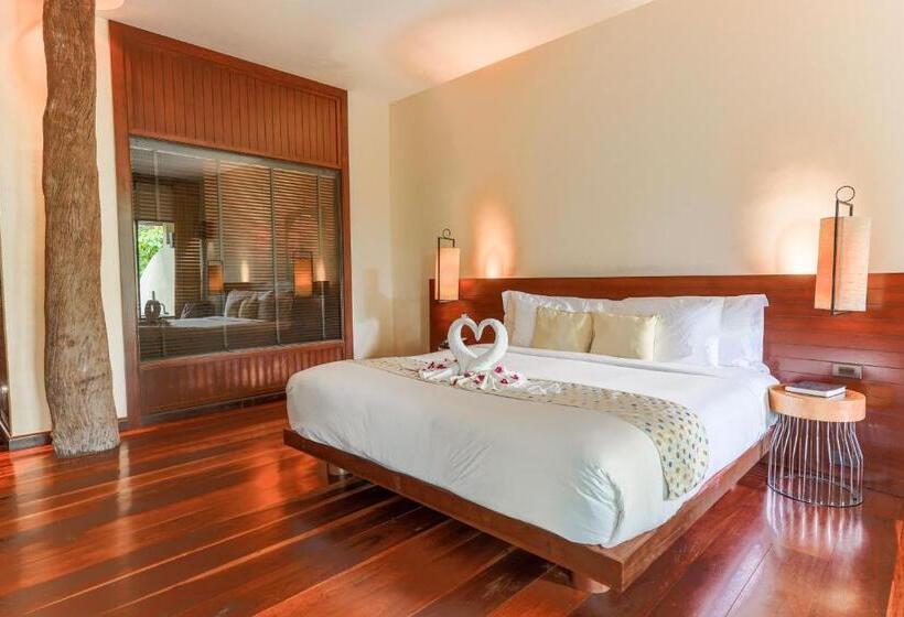 غرفة ديلوكس مزوَّدة بجاكوزي, Chantaramas Beach Resort, Koh Phangan