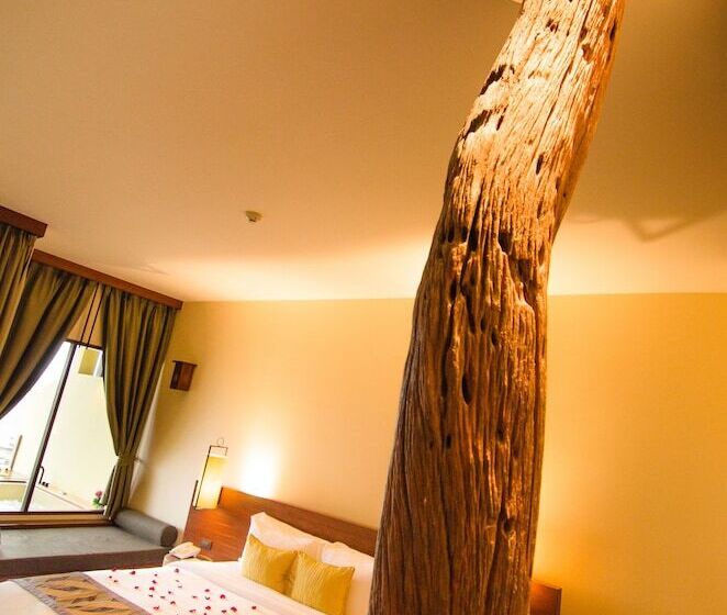 غرفة ديلوكس مزوَّدة بجاكوزي, Chantaramas Beach Resort, Koh Phangan