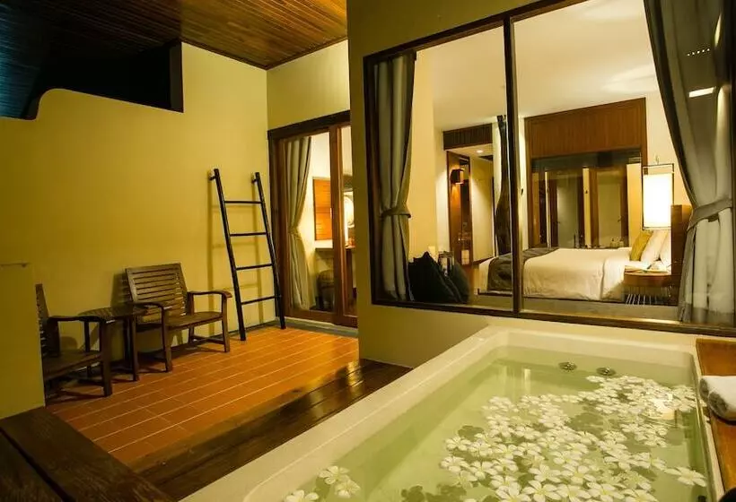 バスタブ付きデラックスルーム, Chantaramas Beach Resort, Koh Phangan