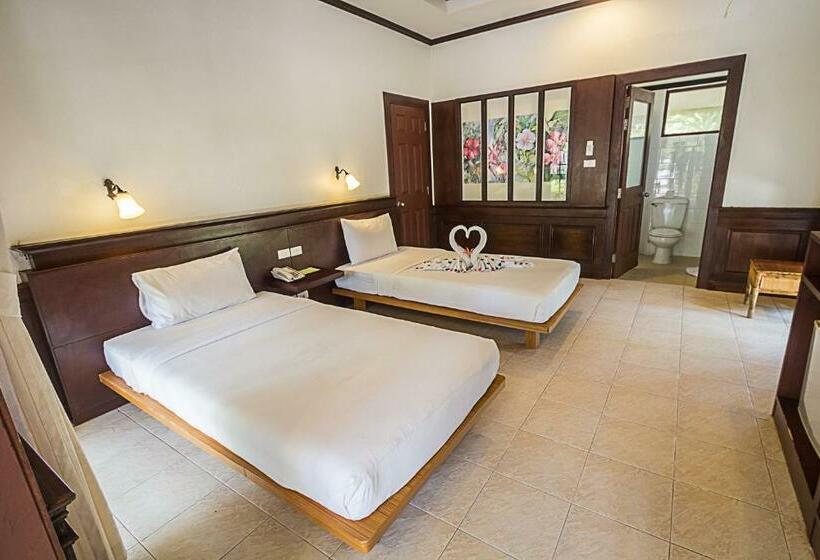 בקתה סופריור, Coco Palm Beach Resort   Sha Extra Plus