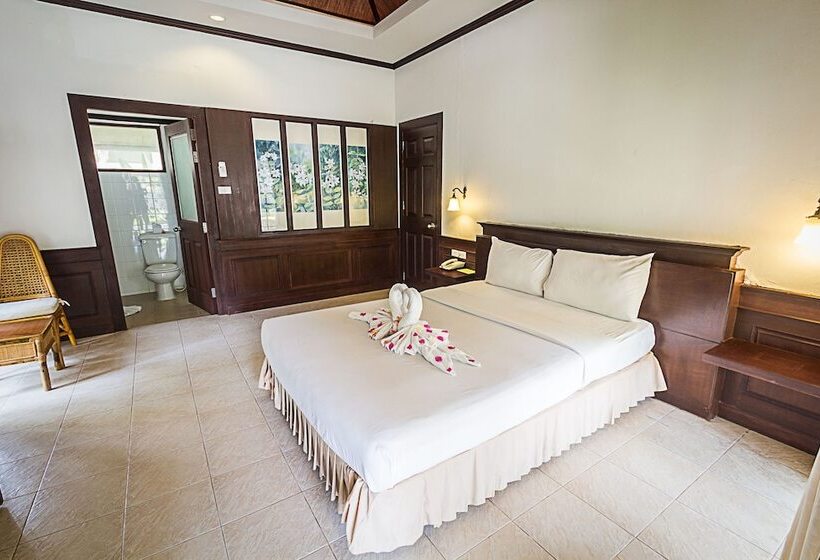수피리어 방갈로, Coco Palm Beach Resort   Sha Extra Plus