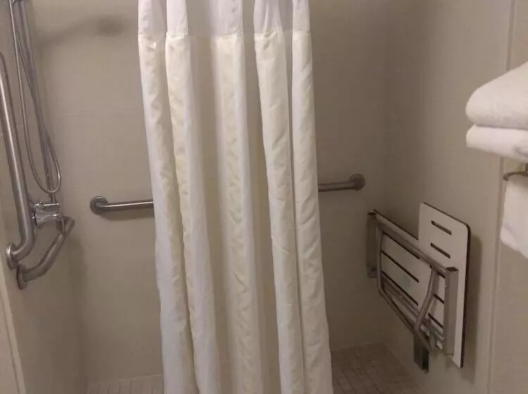 身障者適用スタンダードルーム, Hilton Garden Inn Charlotte/concord