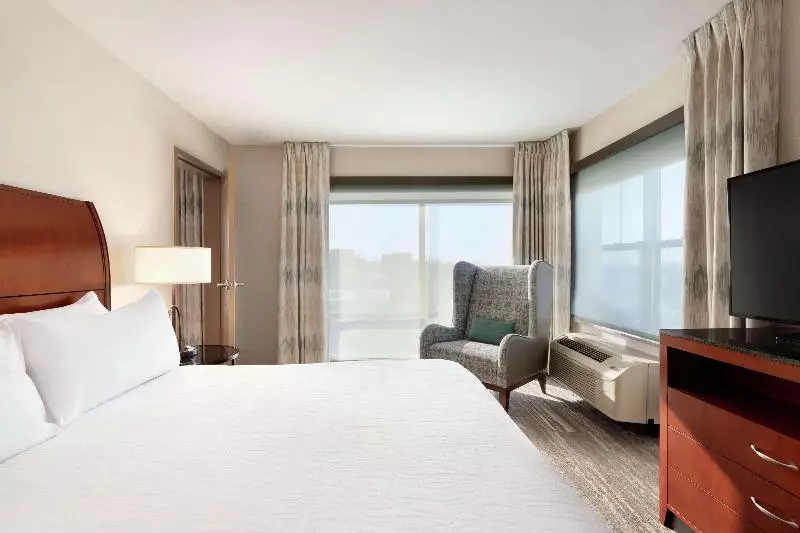 キングサイズベッドのスイートルーム, Hilton Garden Inn Troy
