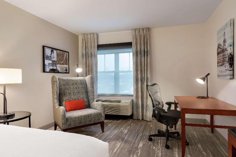 キングサイズベッドのスタンダードルーム, Hilton Garden Inn Troy