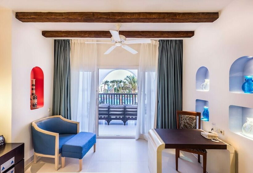 اتاق استاندارد با چشمانداز استخر, Hilton Marsa Alam Nubian Resort