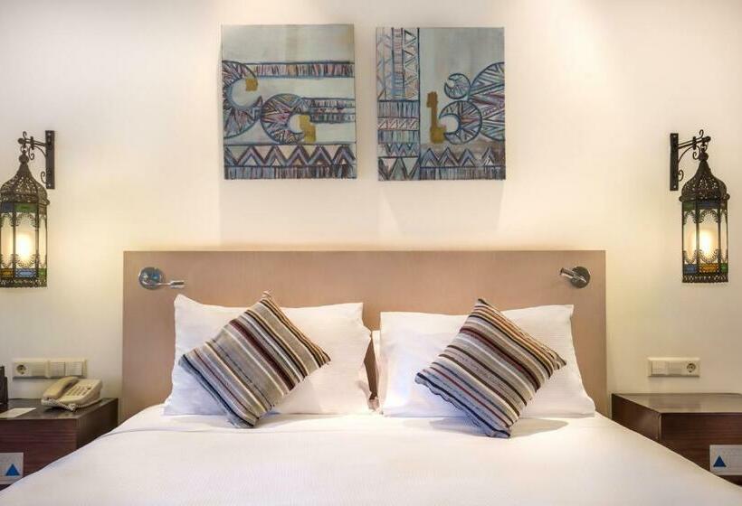 اتاق استاندارد با تخت بزرگ, Hilton Marsa Alam Nubian Resort