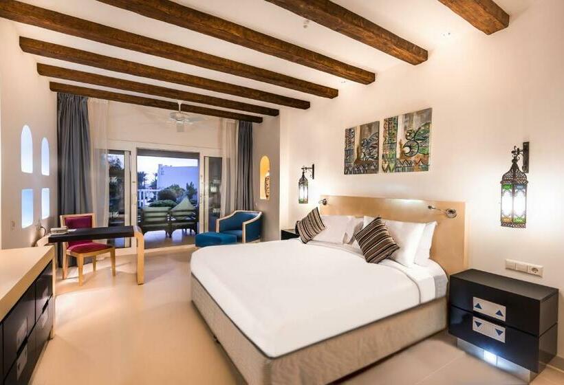 اتاق استاندارد با تخت بزرگ, Hilton Marsa Alam Nubian Resort