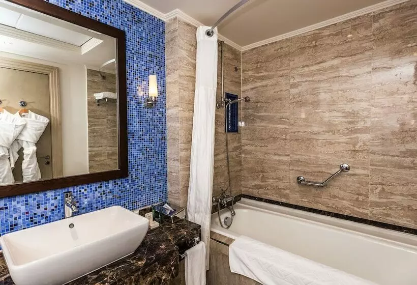 اتاق لوکس با چشمانداز دریا, Hilton Marsa Alam Nubian Resort