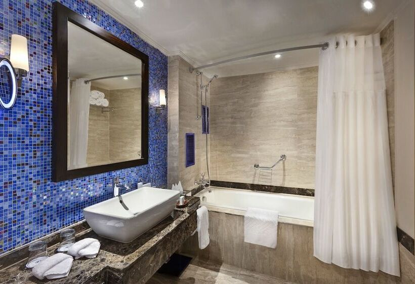 اتاق لوکس با چشمانداز دریا, Hilton Marsa Alam Nubian Resort