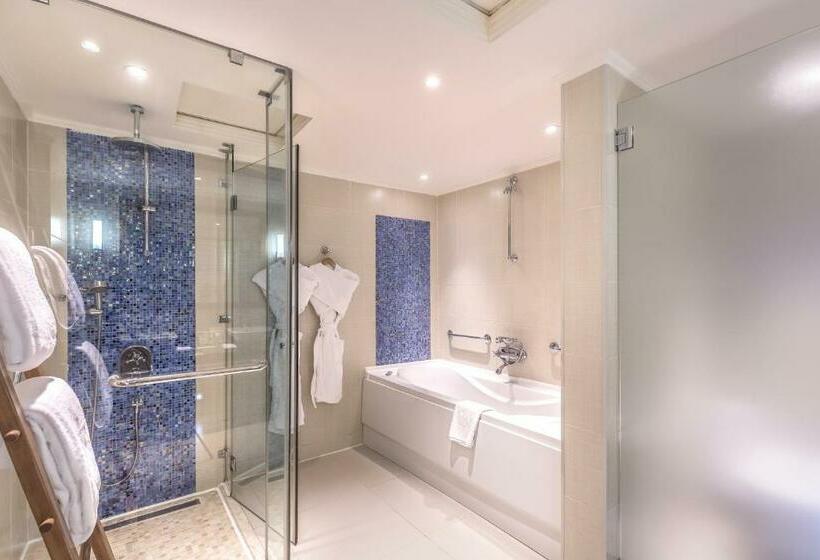 سوییت با چشمانداز باغ, Hilton Marsa Alam Nubian Resort