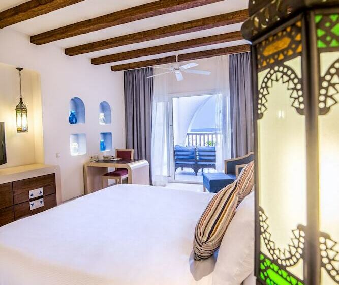 اتاق لوکس با تخت بزرگ, Hilton Marsa Alam Nubian Resort
