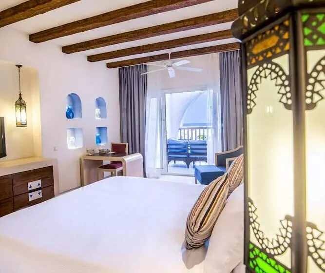 اتاق لوکس با تخت بزرگ, Hilton Marsa Alam Nubian Resort