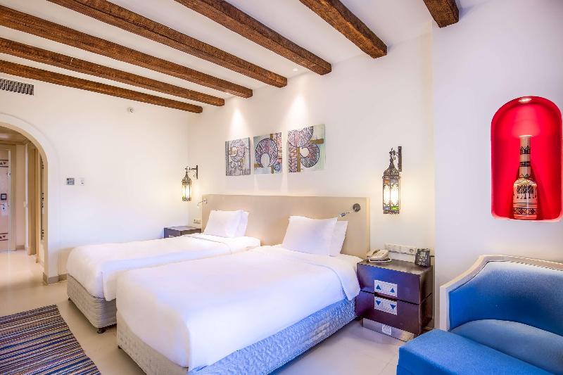 اتاق استاندارد با چشمانداز استخر, Hilton Marsa Alam Nubian Resort