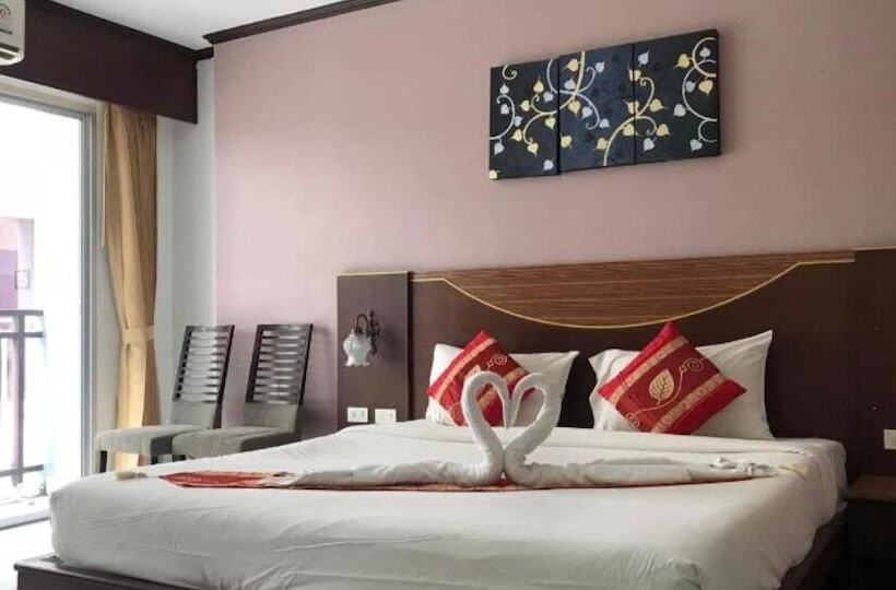 デラックスルーム, Issara Patong Beach