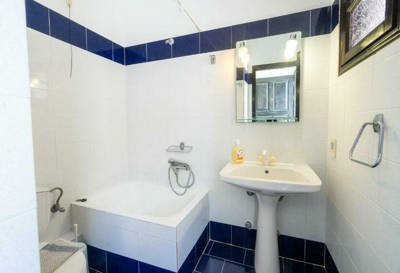 غرفة قياسية سرير كينج, Koralli