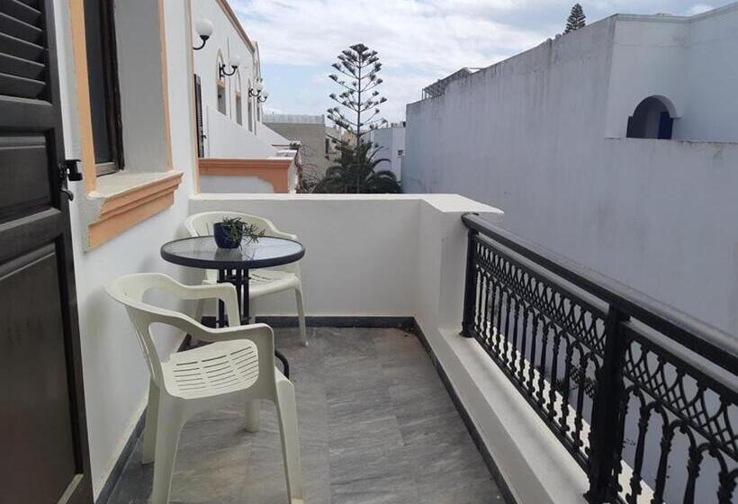 Quarto Triplo Estandar, Koralli