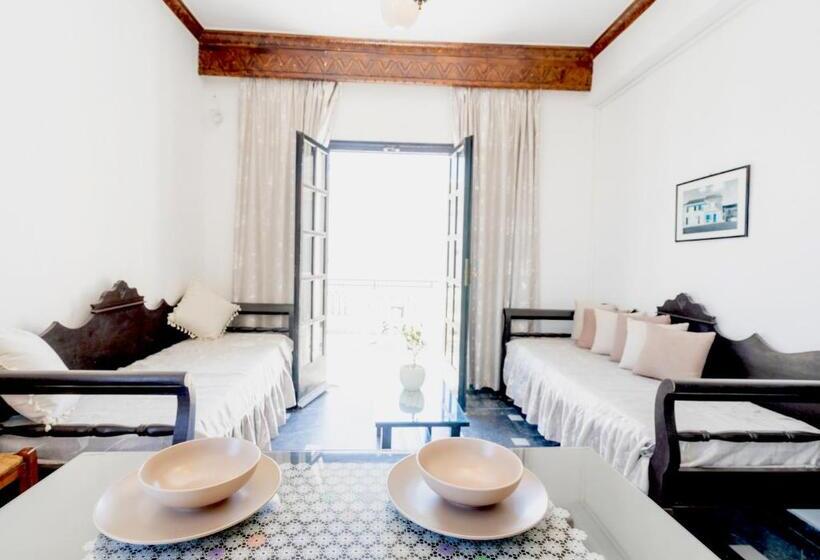 شقة غرفة واحدة مزودة بتراس, Koralli