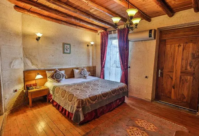 コンフォーとスイートルーム, La Casa Cave