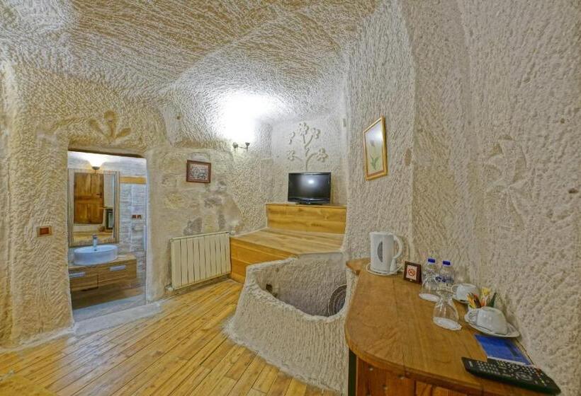 سوئیت راحتی, La Casa Cave