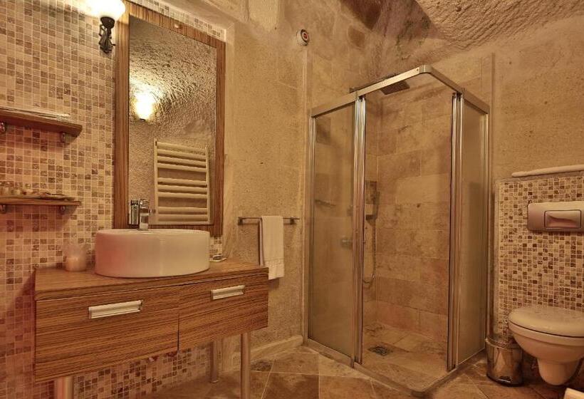 سوئیت راحتی, La Casa Cave