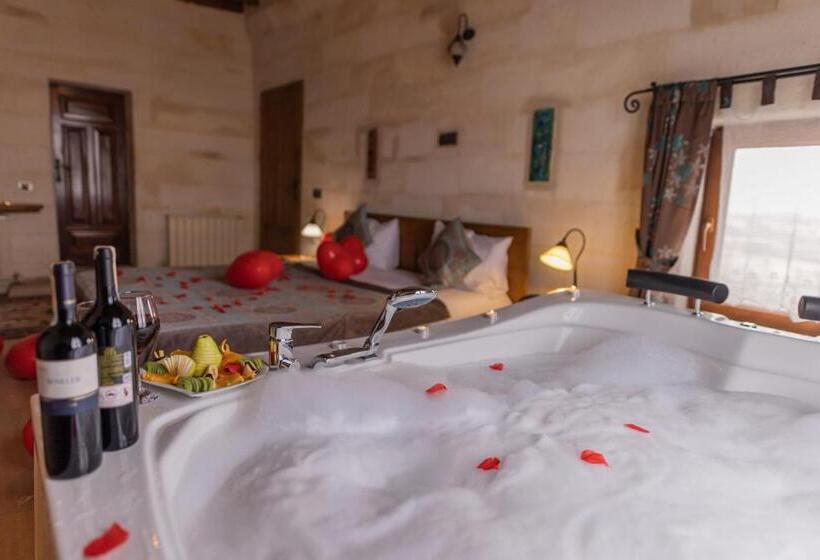 Superior suite with terrace, La Casa Cave