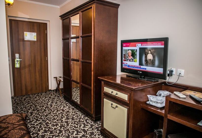 Номер Стандарт, Megalos