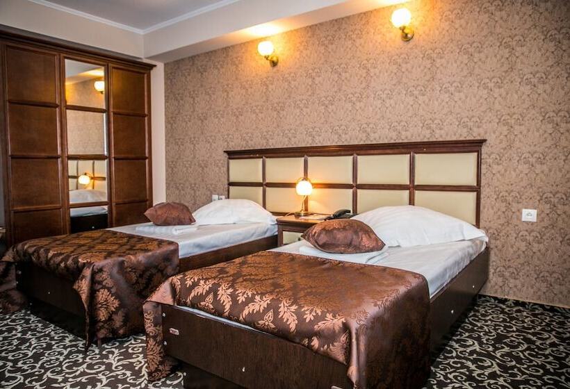 Номер Стандарт, Megalos