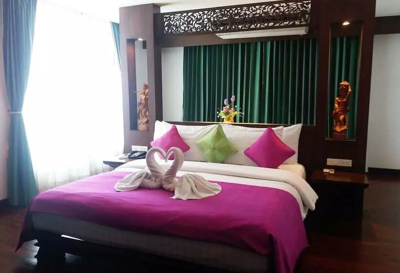 スイート, Nicha Hua Hin