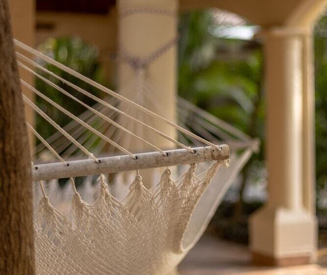 标准间, Rip Jack Inn