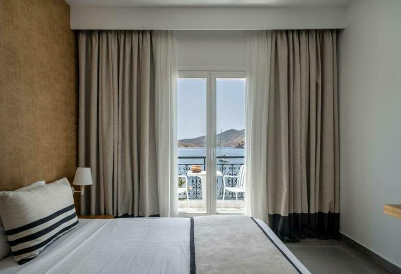 オーシャンビュースタンダードルーム, Silver Beach