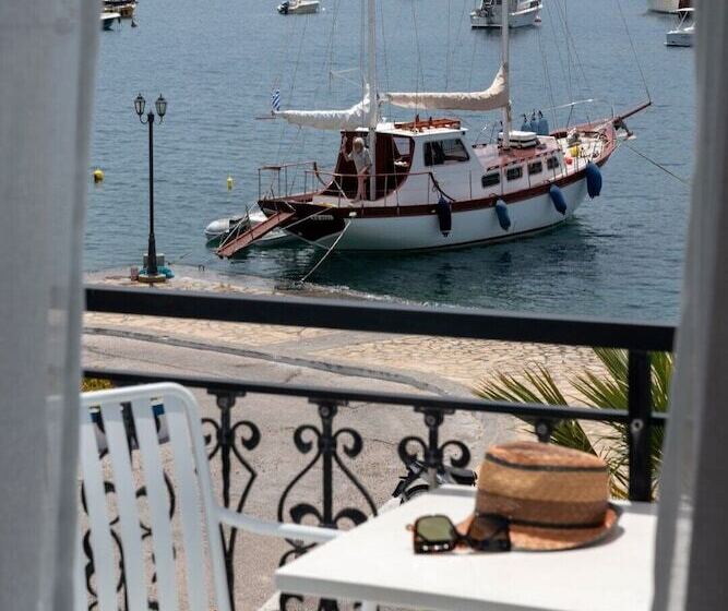 オーシャンビュースタンダードルーム, Silver Beach