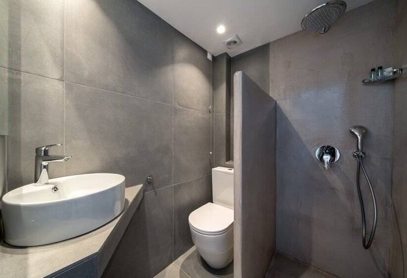 オーシャンビュースタンダードルーム, Silver Beach