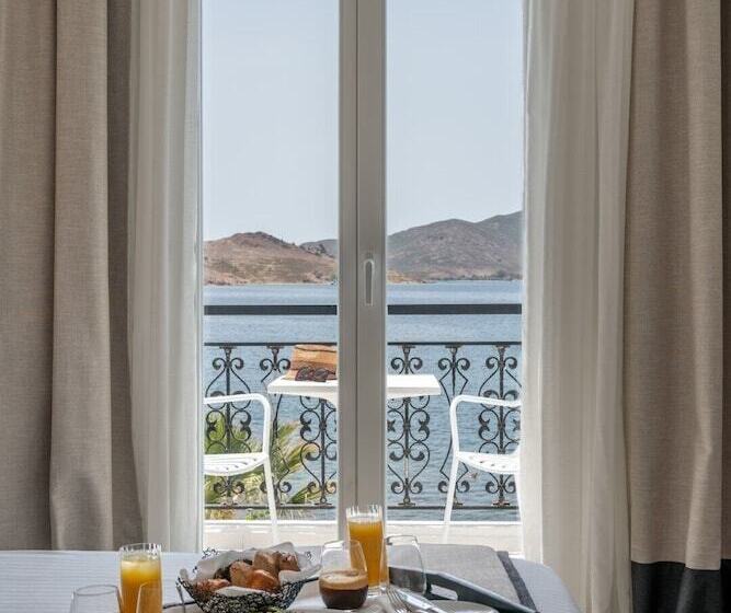 オーシャンビュースタンダードルーム, Silver Beach