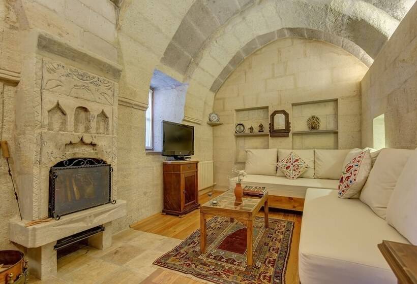 جناح ملكى, Taskonaklar