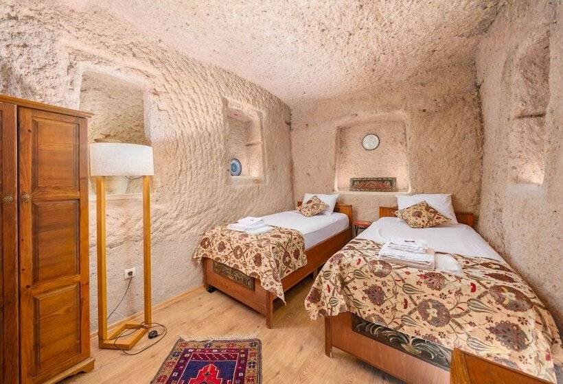 Family Suite, Taskonaklar