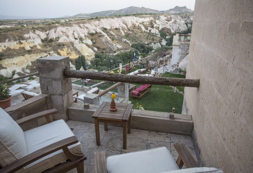 جناح مزوَّد بشرفة, Taskonaklar