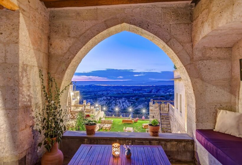 جناح مزود بتراس, Taskonaklar