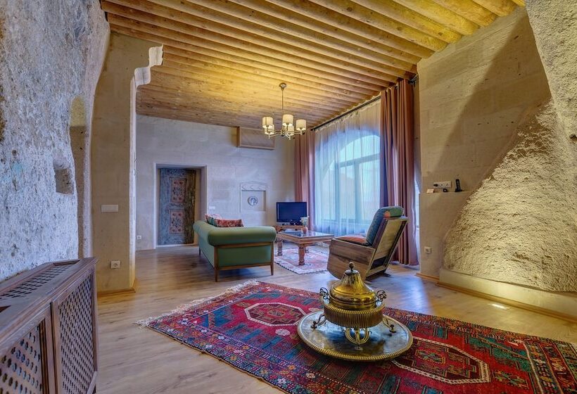 جناح عائلي, Taskonaklar