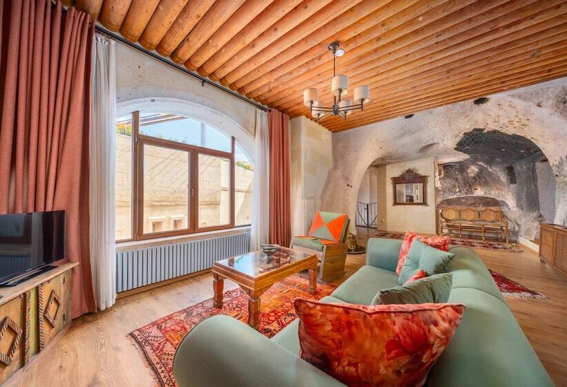 جناح عائلي, Taskonaklar